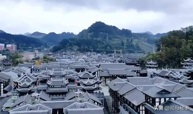 古城变空城亏10亿!17家机构砸15亿救ST张家界,能成吗?