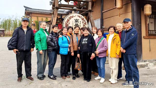 蒙牛别提多美衡阳公司专属版“衡山渡”一日游活动温情启动