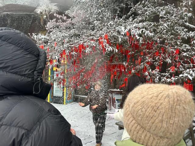 谁懂啊！上饶灵山秒变冰雪童话，速来赴约