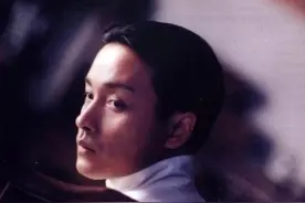 拍《霸王别姬》时，张丰毅说：张国荣从背后抱住我，我都不敢呼吸图片