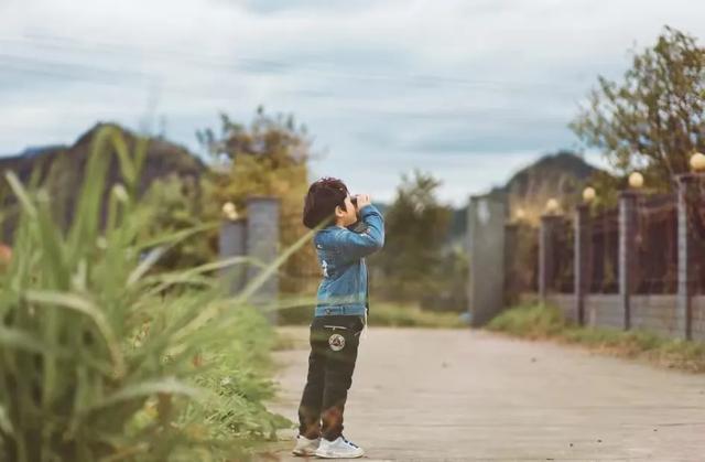 让孩子每天9点准时入睡,我的绝招就一个