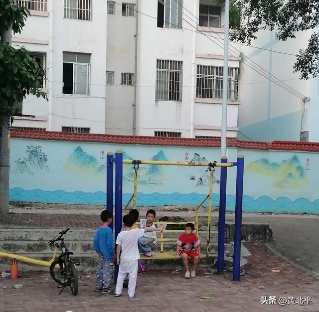 广西南宁市上林县经济强镇划给宾阳，公路改道后倒闭了十几家饭店