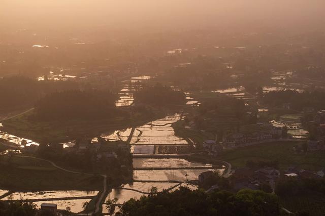 四川隆昌云顶寨，距今已有600多年历史，被誉为“川东第一寨”