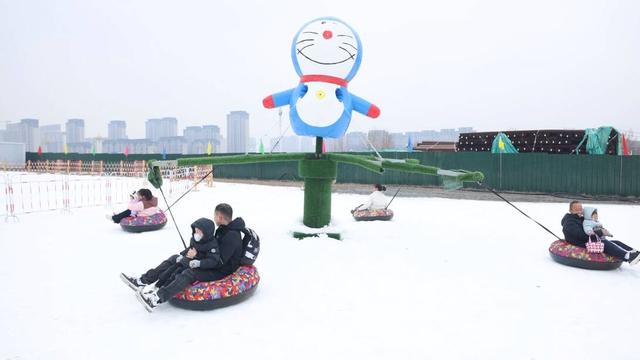 岱岳区：冰雪世界乐不停 多元场景解锁冬日游玩新体验