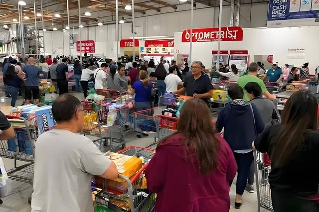 特朗普加关税被告上最高法院！越权争议实锤？三权分立迎大考？