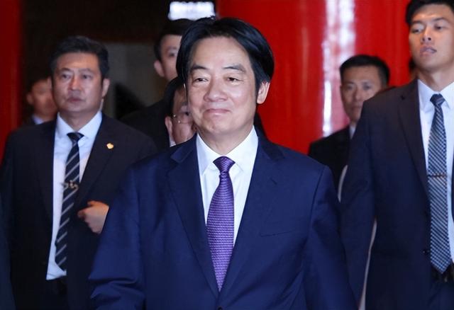 不知天高地厚？赖清德公开喊话特朗普，美方回应“加钱”，这次都不用大陆发声，朱立伦一句话说到点子上了