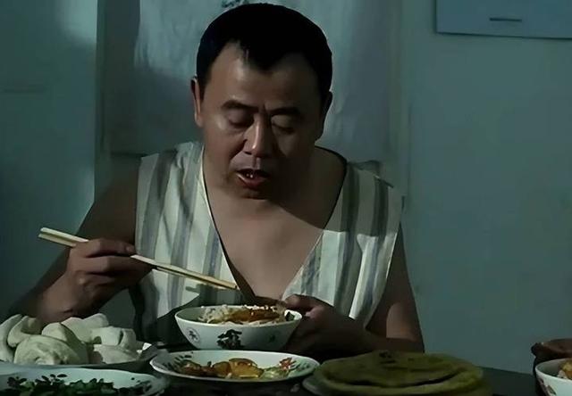 4个老婆，全家移民，享受正师级待遇，潘长江身上哪个标签是真的