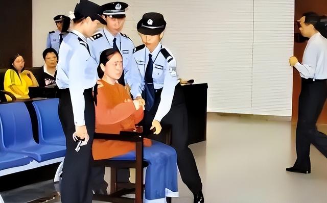 人狠起来究竟有多可怕？15岁女孩受虐5年，被利器撬掉所有牙齿！