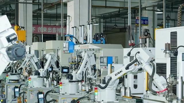 从“军工钛”到“国民钛” 看京东携手富光如何打造爆款“流水线”