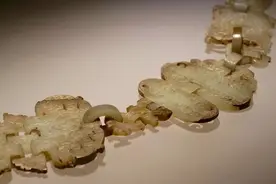 高定的奢侈品怎么戴？| 十六节龙凤玉挂饰图片