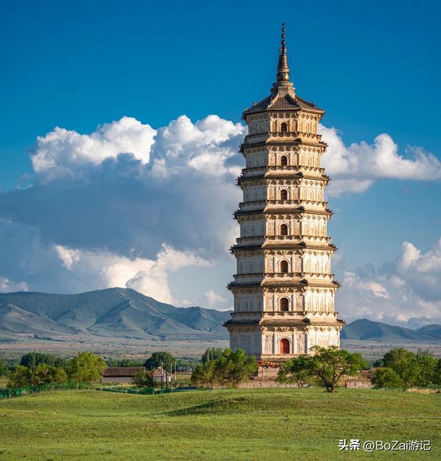 赤峰小众宝藏，草原深处庆州白塔，藏着辽代千年秘密