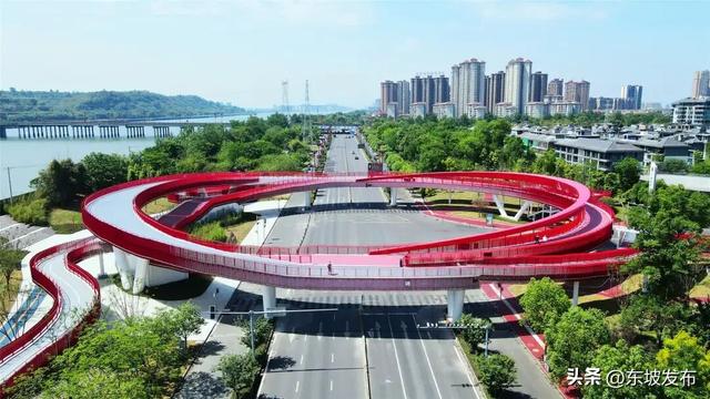 你好 东坡 ！| 滨江路：岷江之畔，一场与城市的诗意对话