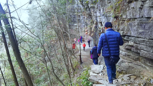探索湘西奇人，耗资20余年，独自隐居山顶打造世外桃源