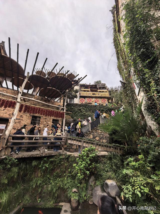 2025年秋老姐俩江西行，去篁岭看晒秋