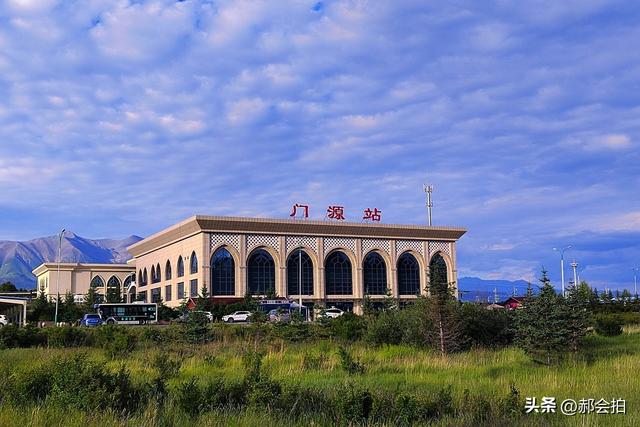 青海门源万亩油菜花海：登上四个观景点，各有风情入画来！
