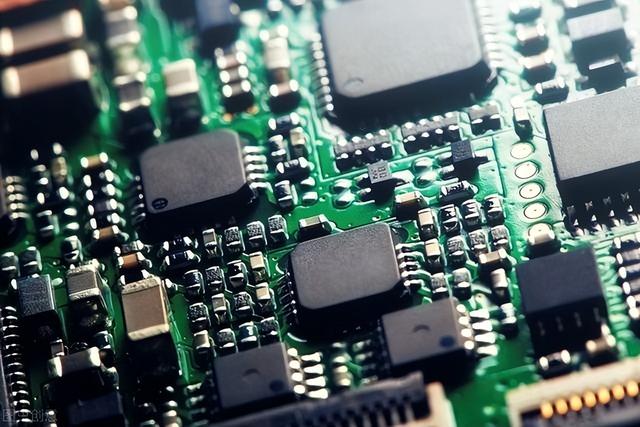 打破国外垄断，国产新型芯片来了！单日狂揽2700亿，还能突破吗？