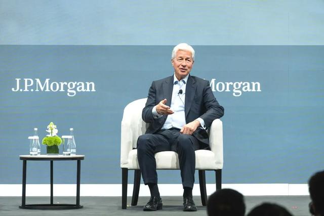 戴蒙预警背后的投资密码：虚弱欧洲与1.5万亿机遇