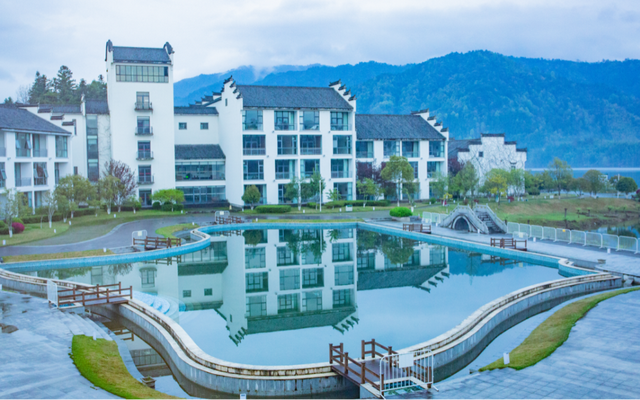 若你问深秋最该去哪里偷段闲？答案，就藏在黟县