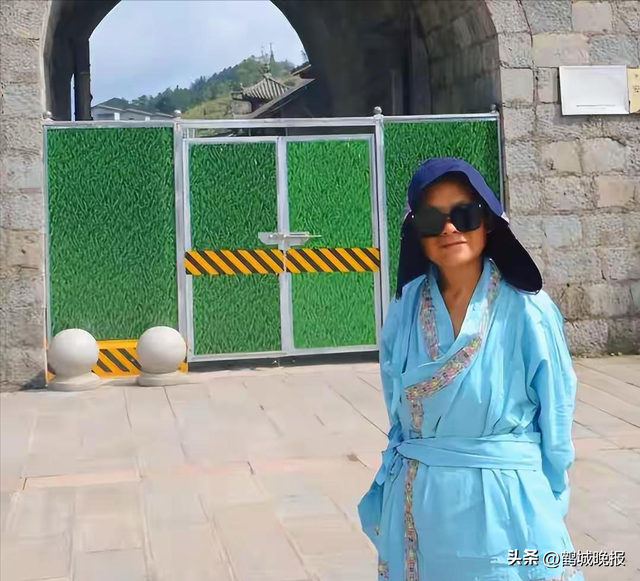 上海 71 岁老太疯了？卖房自驾 9 年不回家，放话：不给亲人留一分钱！