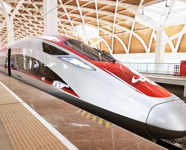 乌克兰姑娘来中国旅游，回国哭3天,坦言乌克兰与中国差距一目了然