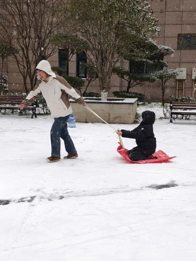 雪落莲城，许你一场纯净的冬日浪漫