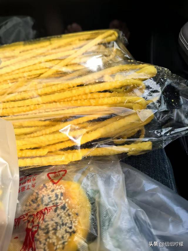 在甘肃省定西市临洮县吃了牛肉面，一碗面条多到足够两个人一起吃