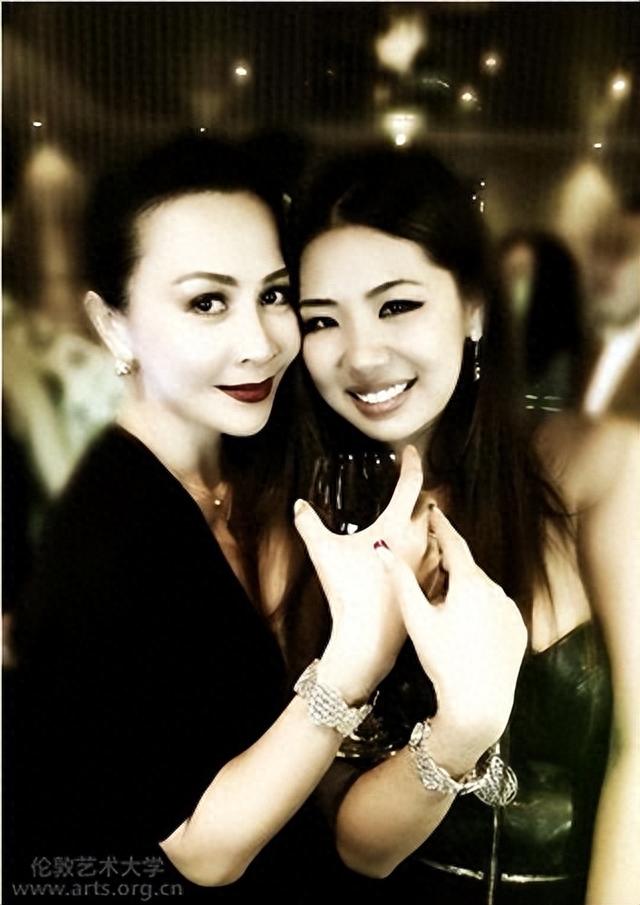 叶剑英孙女叶明子，在故宫办婚礼嫁美国银行家，京城四大名媛之一