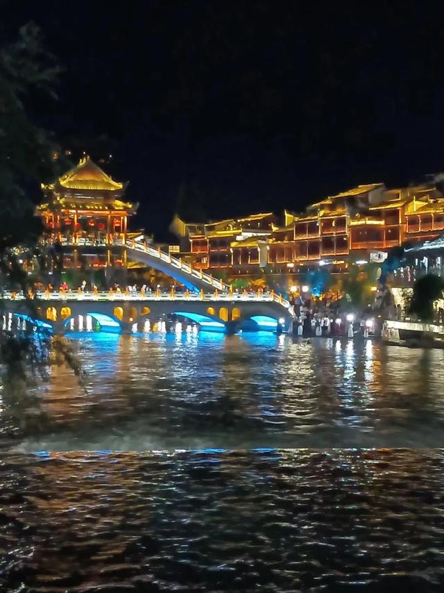 30个5A景区，去个十个合格，去过20个是牛人，全去过了不起！