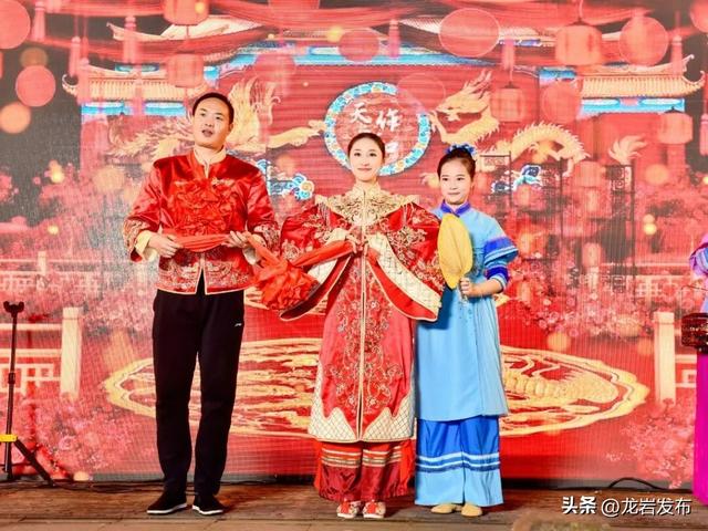 五彩龙岩亮相重庆洪崖洞，“渝见”龙岩“渝悦”之旅~