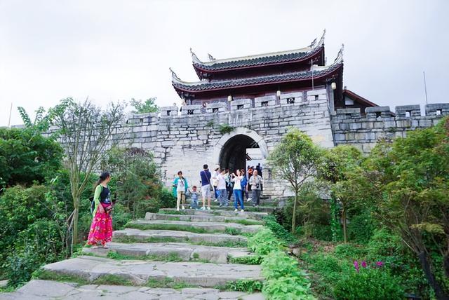 贵阳唯一的5A古镇！600年兵城藏满美食，好多游客却觉得像丽江？
