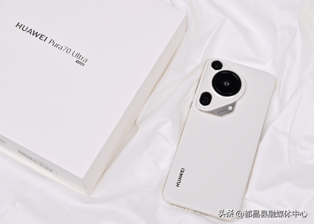 华为“拍照机皇”突降2800元，麒麟芯+512GB，1英寸主摄+卫星通信