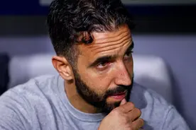 新帅上任，曼联首发11人呼之欲出！变阵343，总身价5.2亿图片