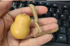 别手贱！别人的手串，随便动会出事的！图片