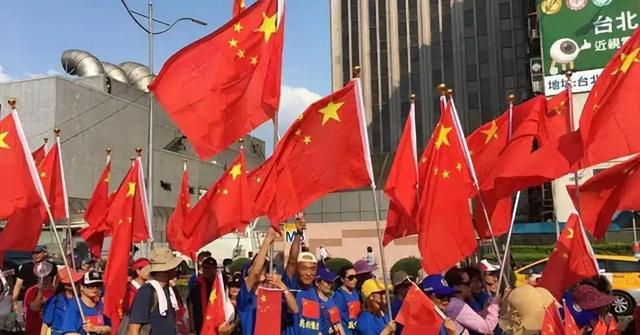 台湾网红馆长露出马脚？直播怒喷大陆网友，网友：他太高看自己了
