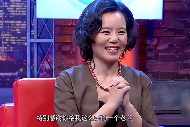 龚琳娜离婚前卑微得可怕：独守空房5年，模仿小三送礼物讨好前夫
