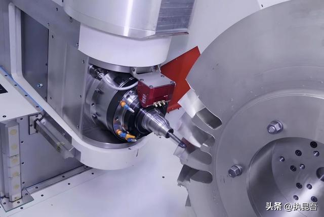 五年不分红，董明珠强砸224亿研发格力机床，超德国拿世界级金奖