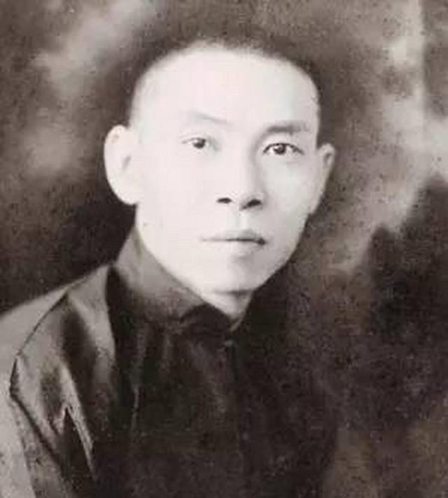 这就是杜月笙妻妾真实的样貌，并非演员扮演，货真价实的罕见照片