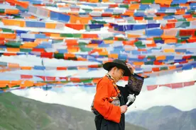 拉萨：自己租藏服拍写真，这个地方特别出片，一定要去！！图片