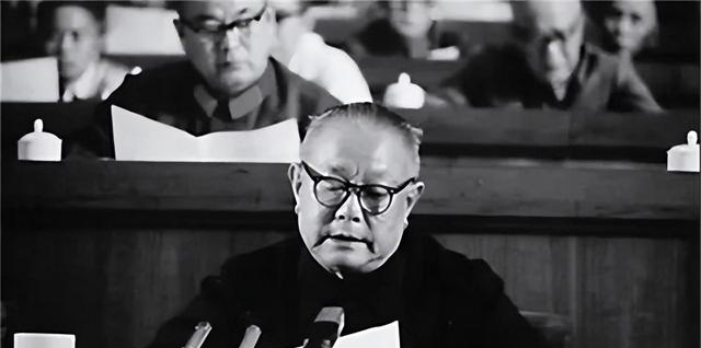 韩先楚到北京找李先念批条子，李先念拒绝，韩：首长，不太像你了