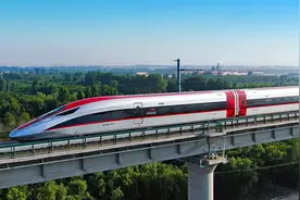 中日高铁每公里耗电多少度？负债6万亿，中国高铁为何连年亏损？图片