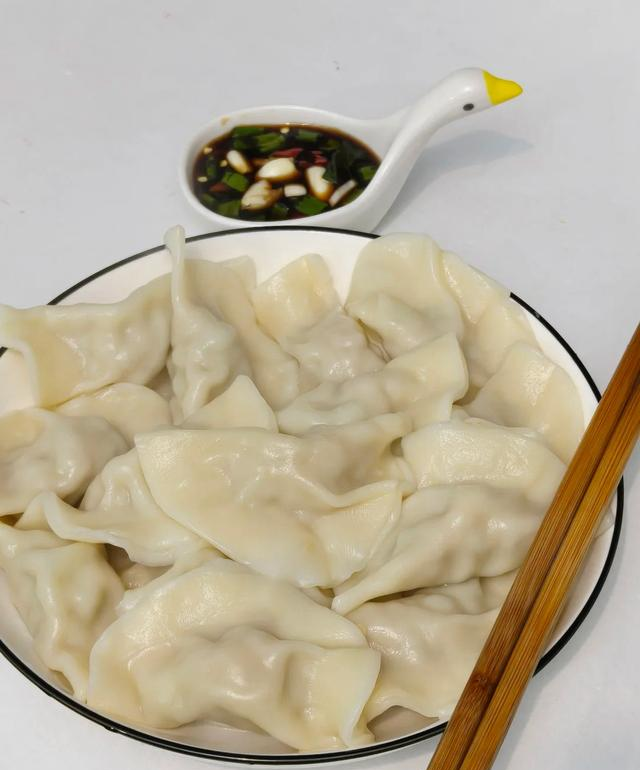 秋天吃饺子，韭菜茴香先靠边，这3种馅鲜香入味，营养解馋，超香