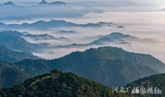 唐山遵化：云雾长城晨景如画