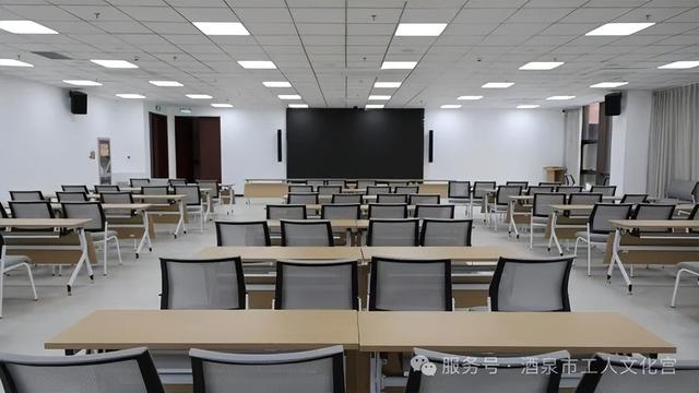 酒泉市工人文化宫开馆啦！