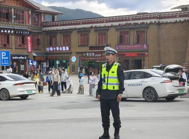 "让游客在绝美的风景中更添一份心安”