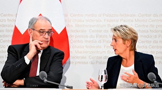 关税腰斩！瑞士大佬硬闯白宫，39%高税率被特朗普一刀砍到15%！