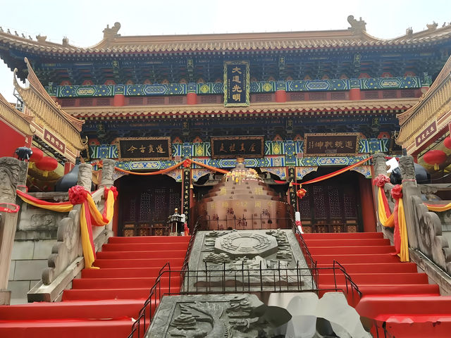 山东被低估的仙山，山峦叠嶂，溪流蜿蜒，被誉为 “江北小九寨”