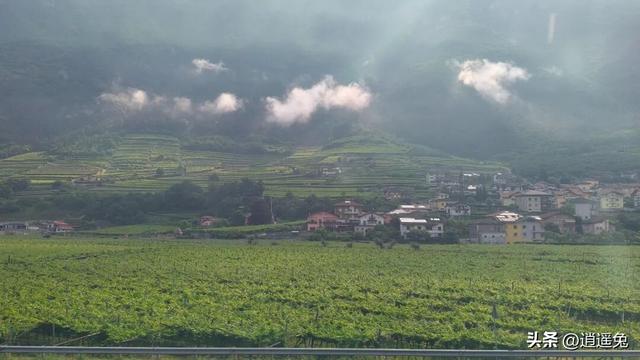 闯进绝美如画“上帝后花园”，却因太激动，在童话小镇闹出乌龙…