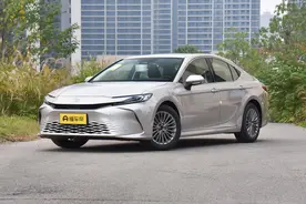 2025款丰田凯美瑞：购车预算与养车成本全解析图片