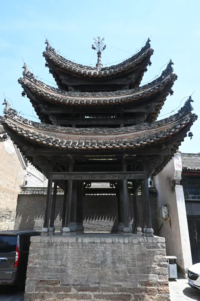 河南与陕西湖北交界处有个镇，被称为“小上海”，古建不输山西