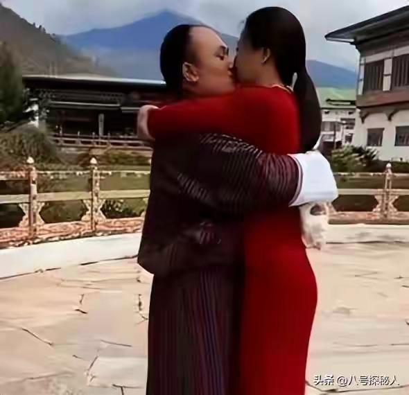 **跨越19岁的尘世与佛缘：北京大姐与不丹僧人的12年之约**